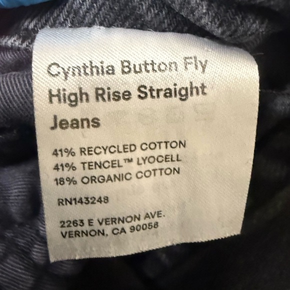 ⚫️Reformation cynthia button fly high rise straight Jean ⚫️ - Picture 13 of 15